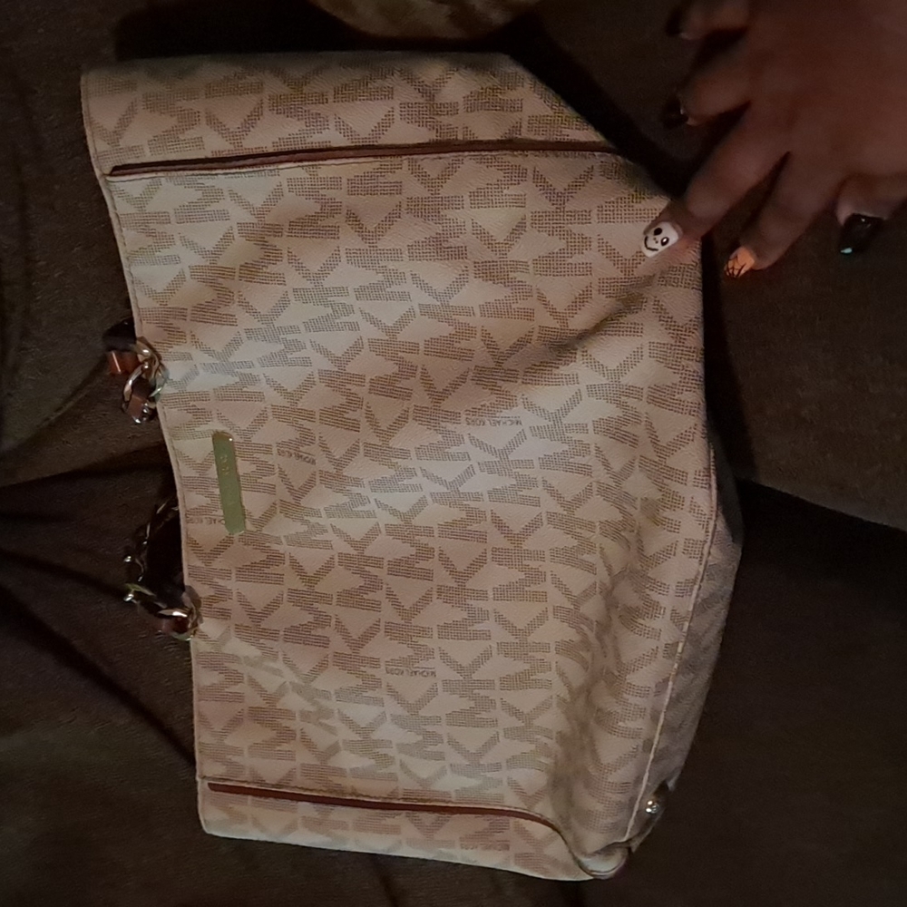 Michael kors purse beige color